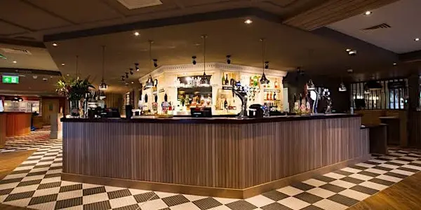 Speed Dating Event At The Kings Highway Derbyshire